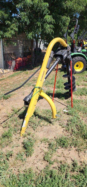 2021 John Deere 4066R Image 16