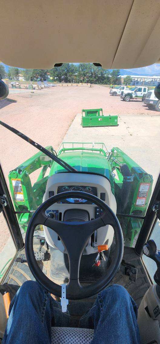 2021 John Deere 4066R Image 8