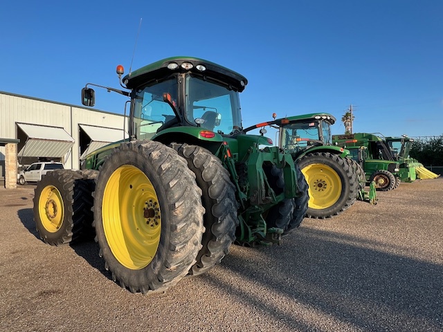 2013 John Deere 8310R Image 4