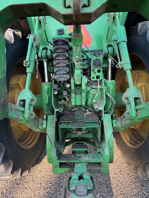 2013 John Deere 8310R Image 7