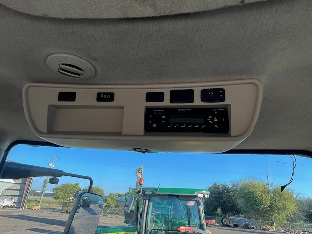 2013 John Deere 8310R Image 14