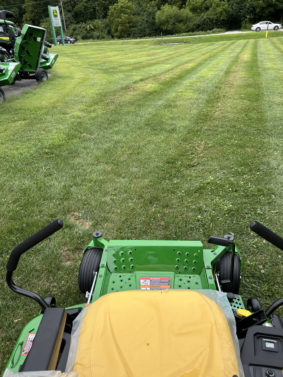 2025 John Deere Z515E Image 5