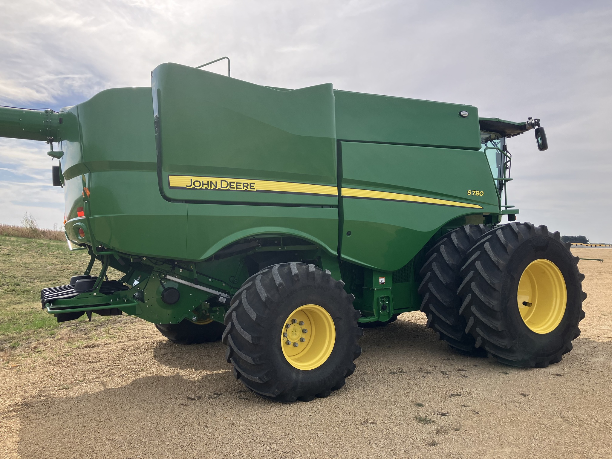 2023 John Deere S780 Image 6