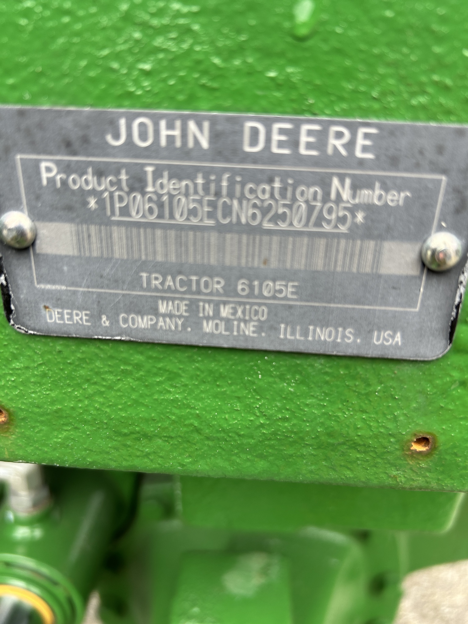 2022 John Deere 6105E Image 12