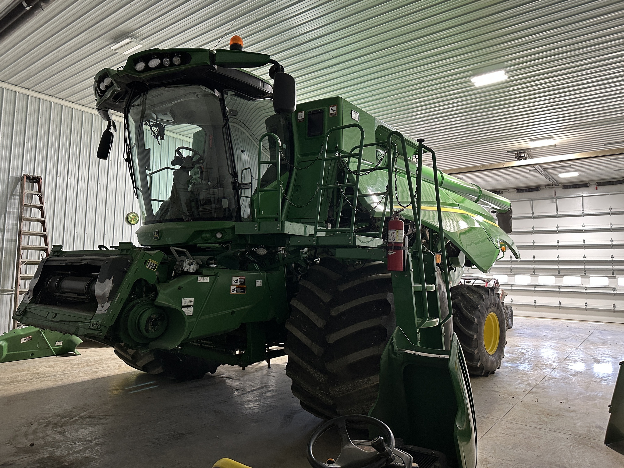 2016 John Deere S660 Image 3