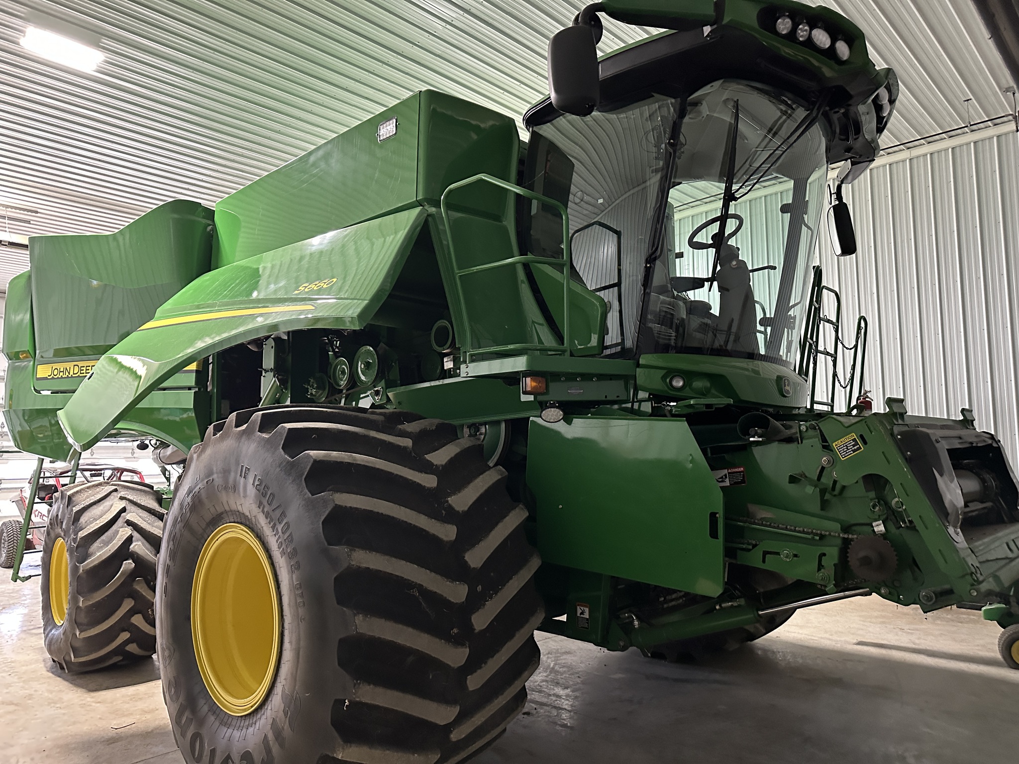 2016 John Deere S660 Image 1
