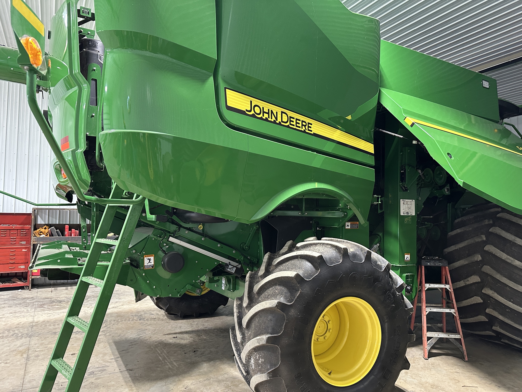 2016 John Deere S660 Image 13