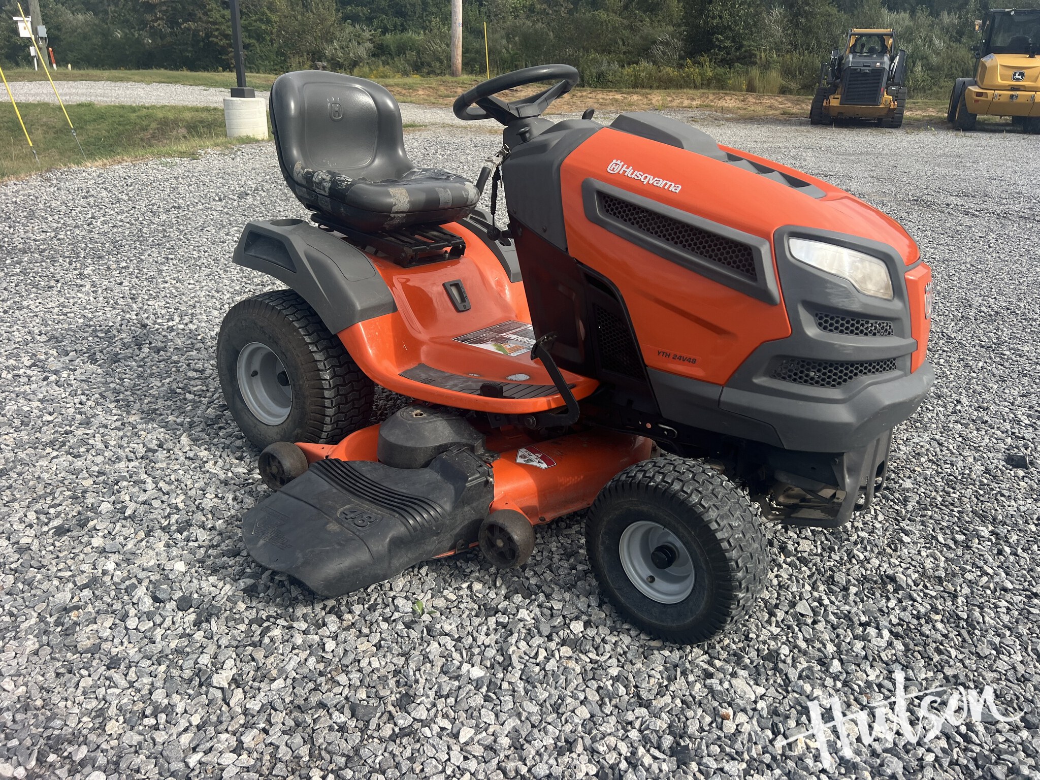 2010 Husqvarna YTH24V48