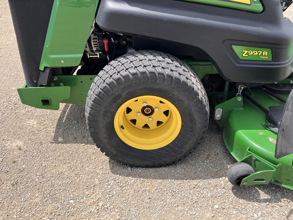2022 John Deere Z997R - Photo11