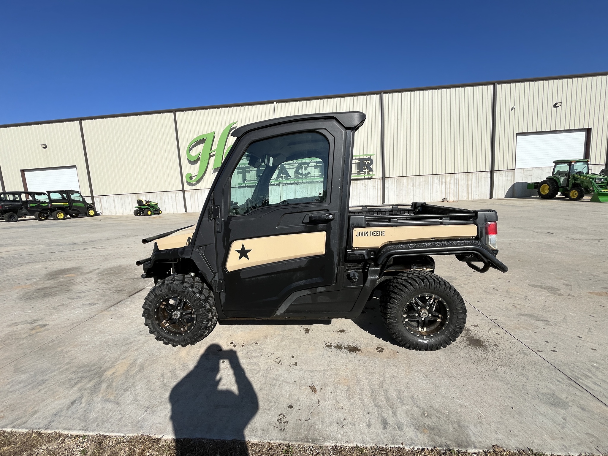  2022 John Deere XUV 835M at Heritage Tractor in Rogersville, MO