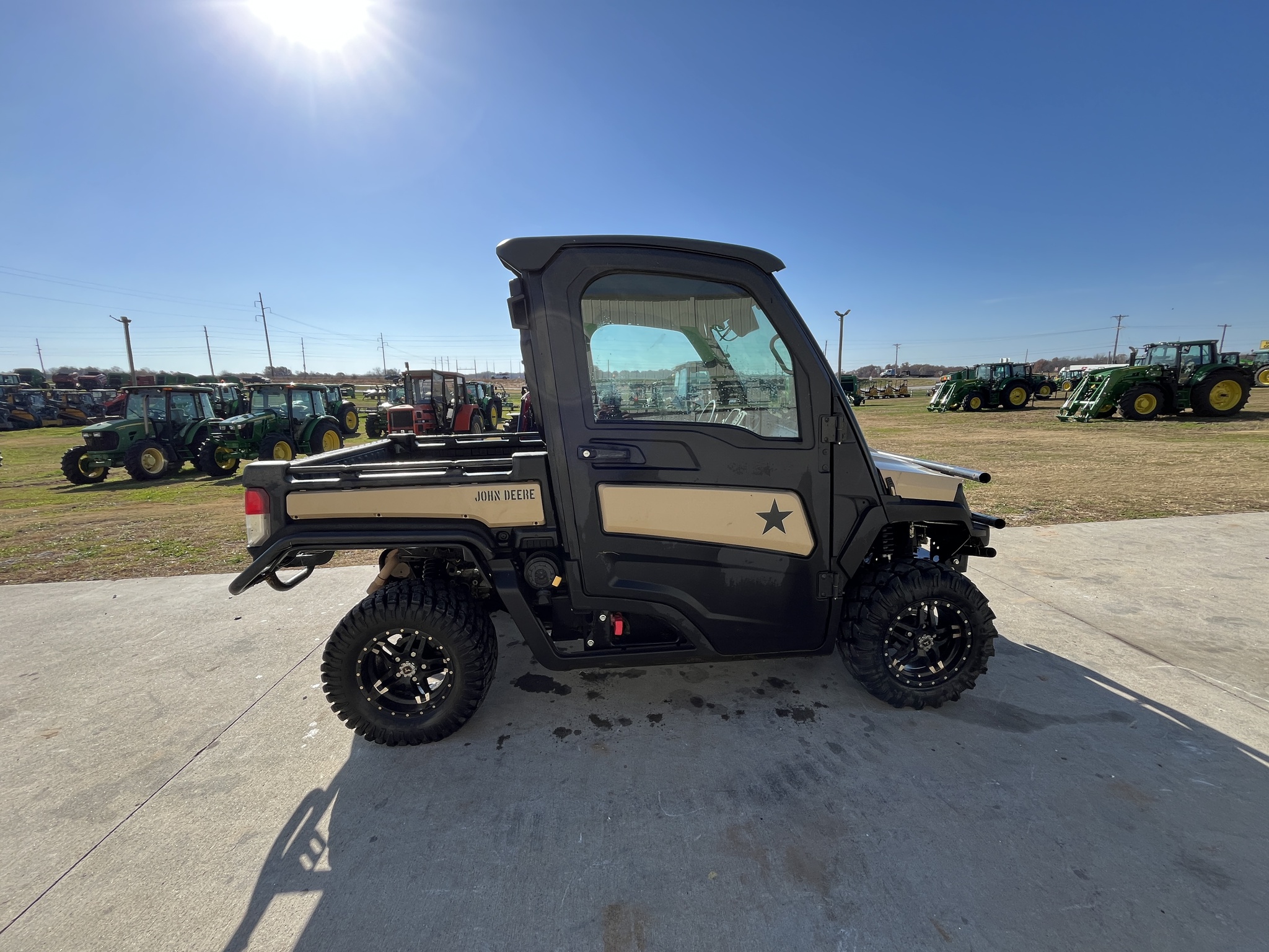  2022 John Deere XUV 835M at Heritage Tractor in Rogersville, MO