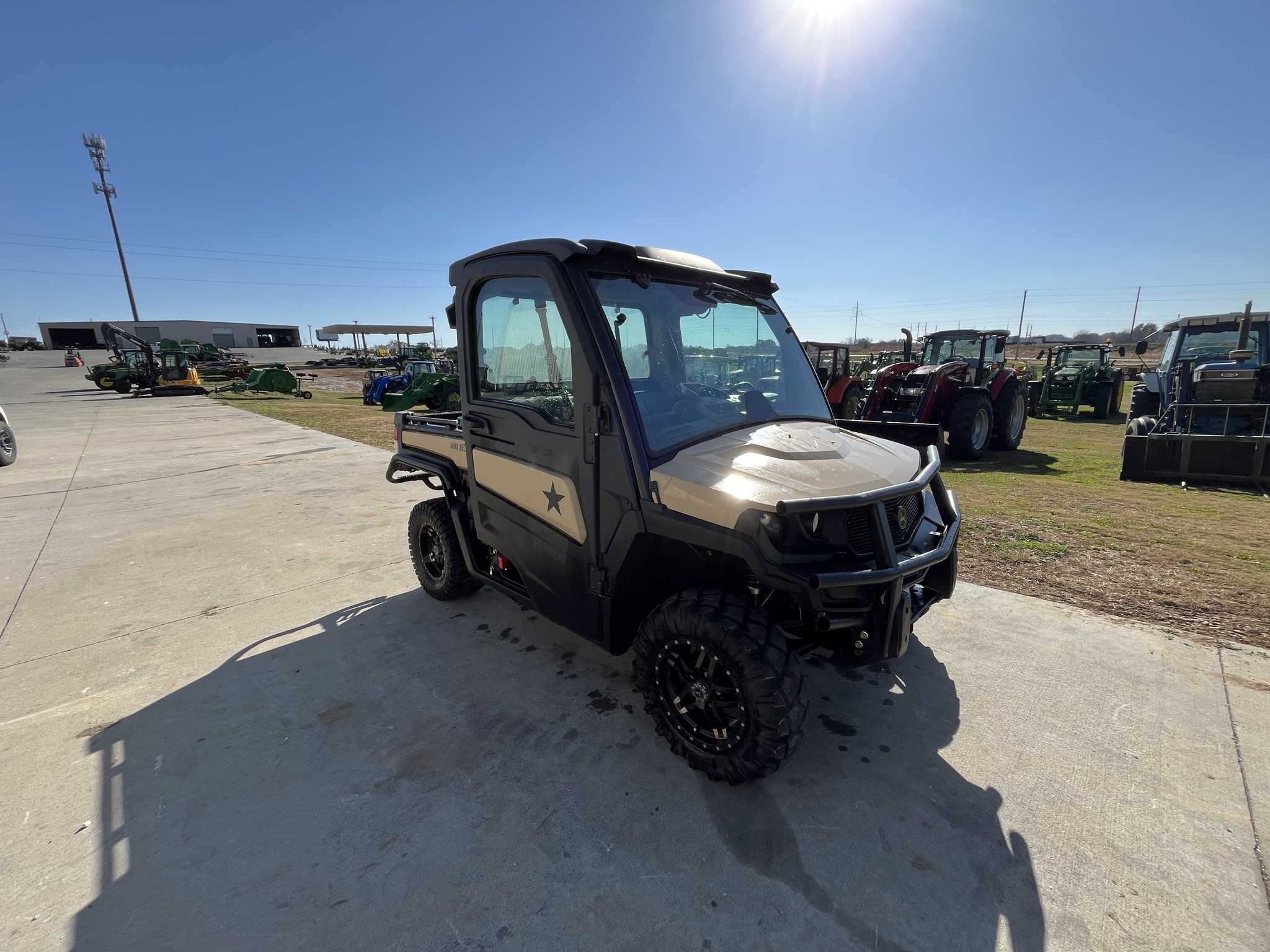  2022 John Deere XUV 835M at Heritage Tractor in Rogersville, MO