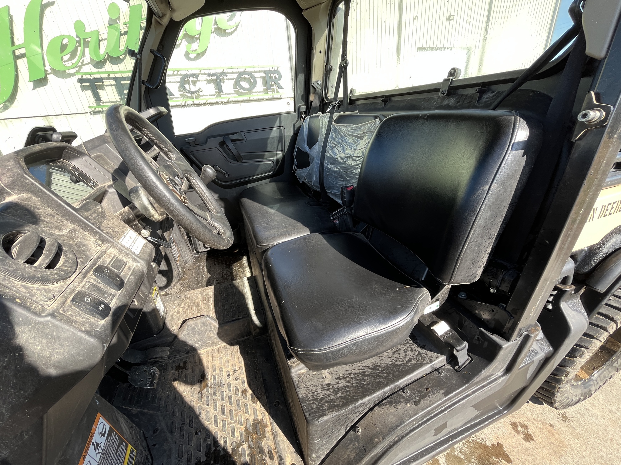 2022 John Deere XUV 835M at Heritage Tractor in Rogersville, MO