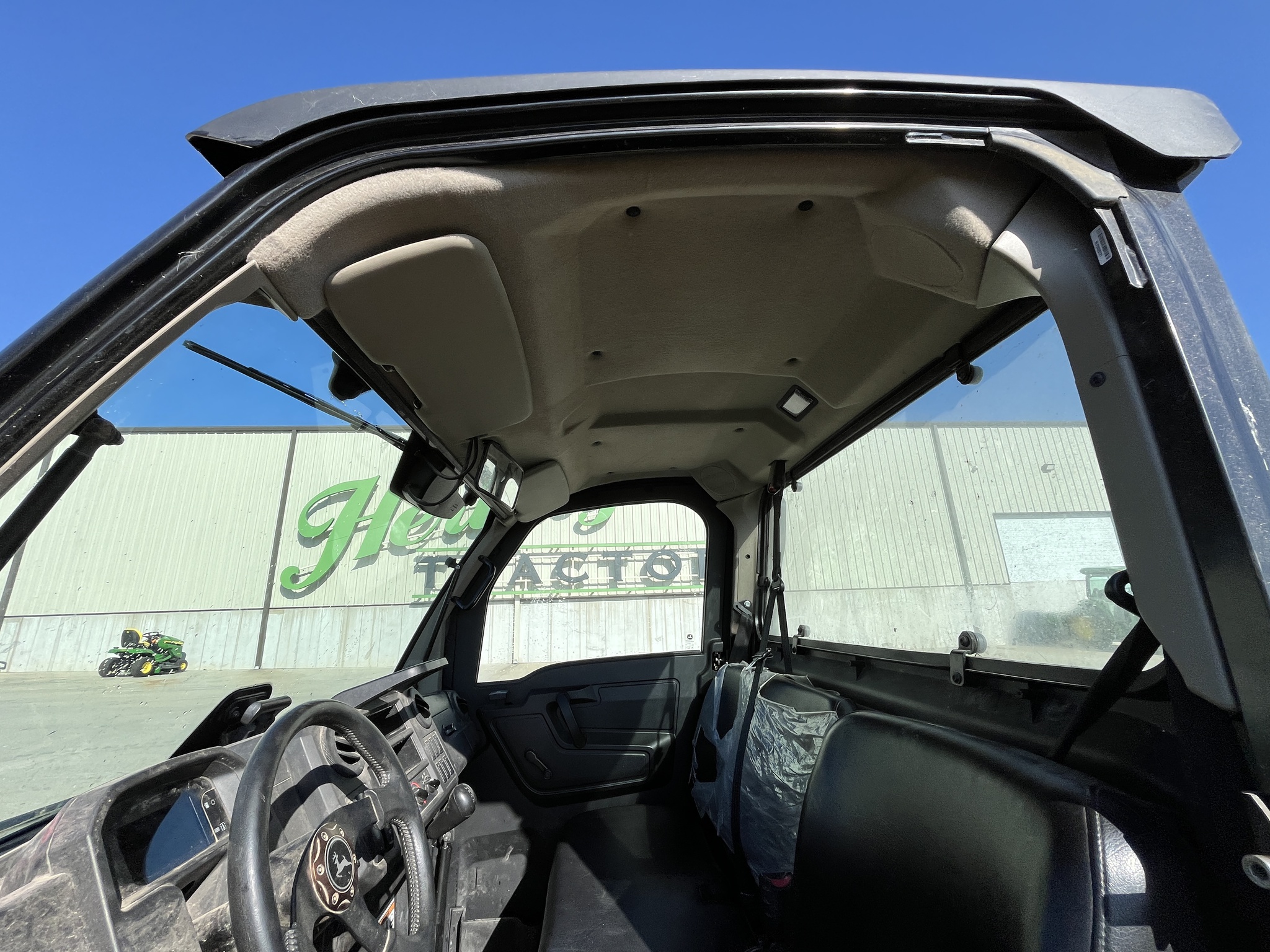  2022 John Deere XUV 835M at Heritage Tractor in Rogersville, MO
