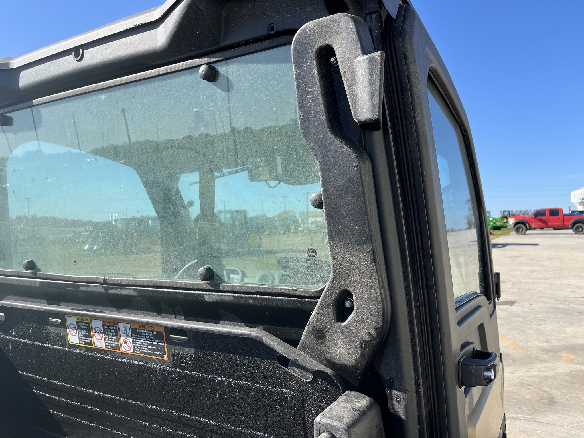  2022 John Deere XUV 835M at Heritage Tractor in Rogersville, MO