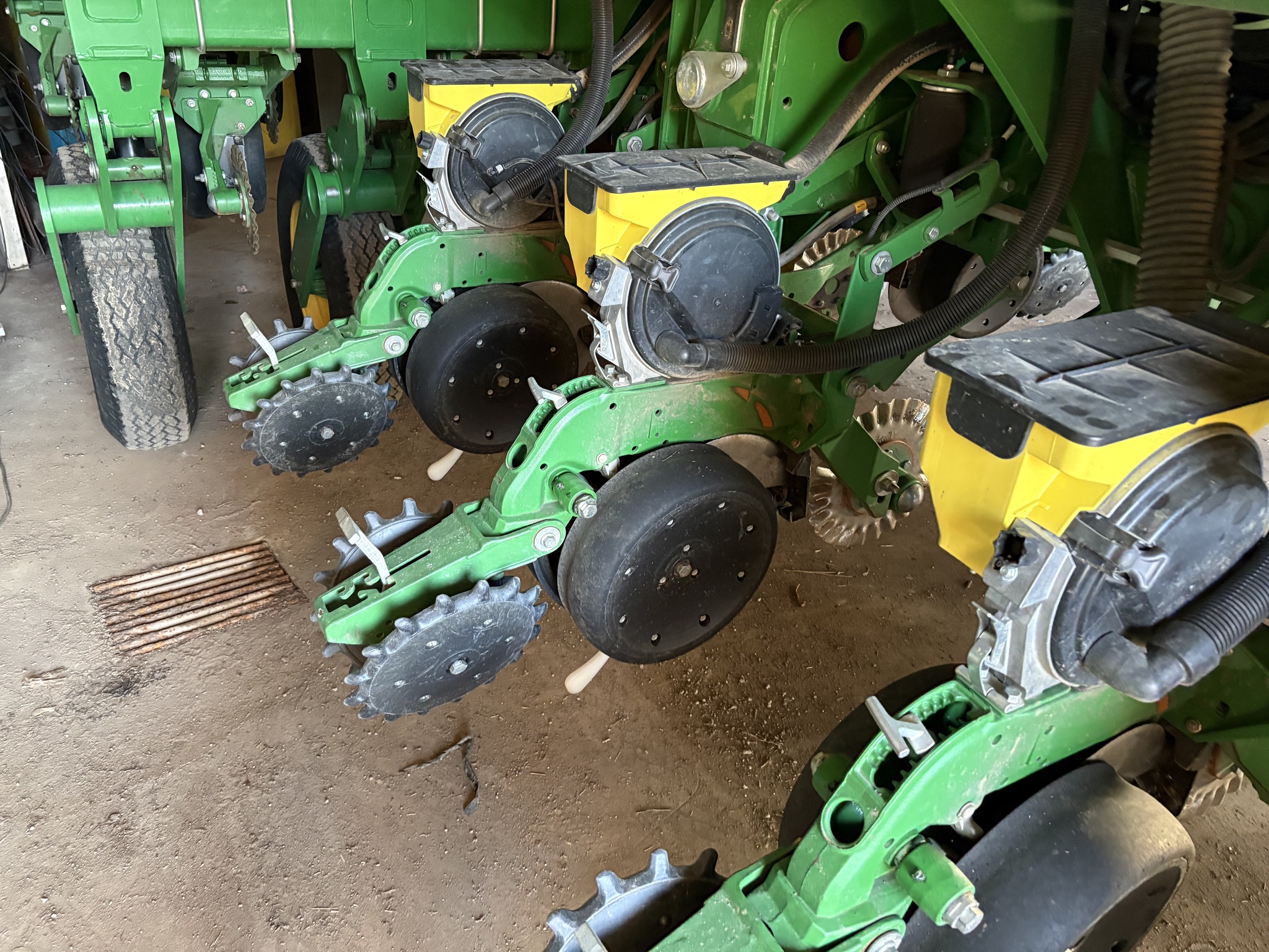 2016 John Deere 1795 Image 8