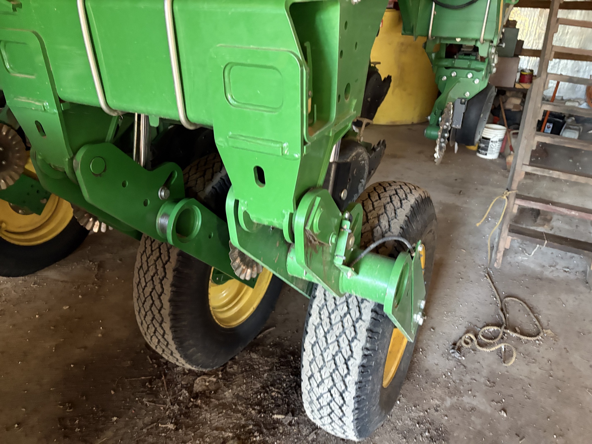 2016 John Deere 1795 Image 17