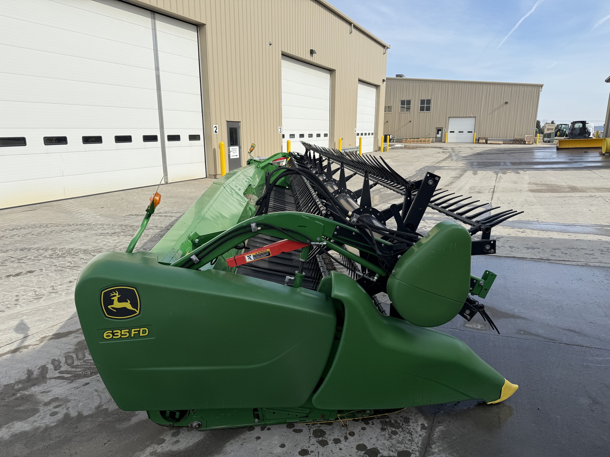 2018 John Deere 635FD Image 2