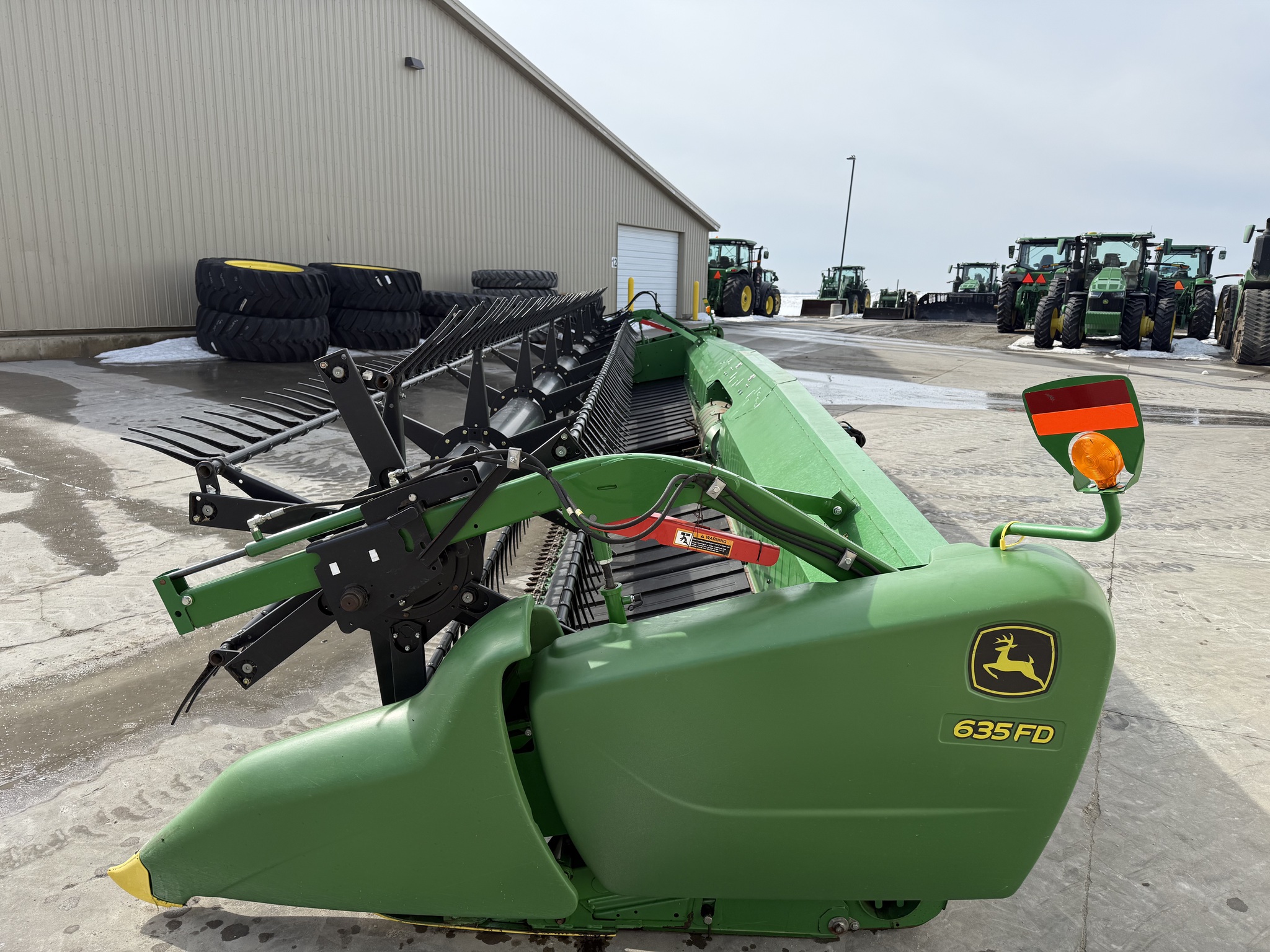 2018 John Deere 635FD Image 6