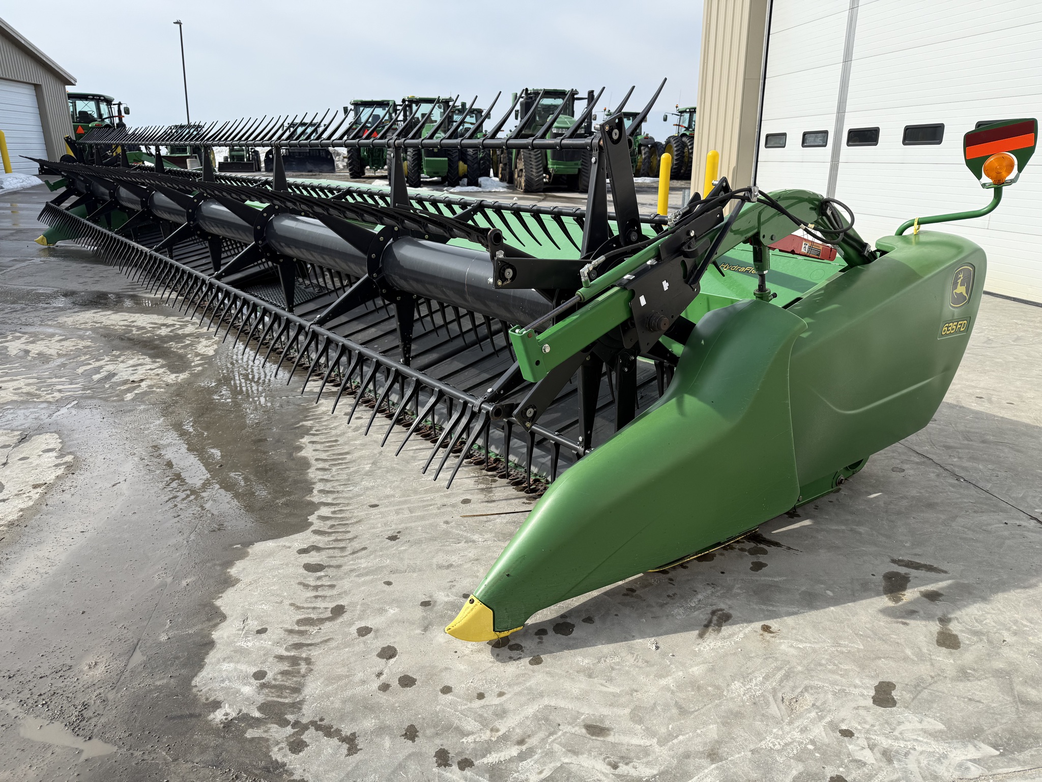 2018 John Deere 635FD Image 7