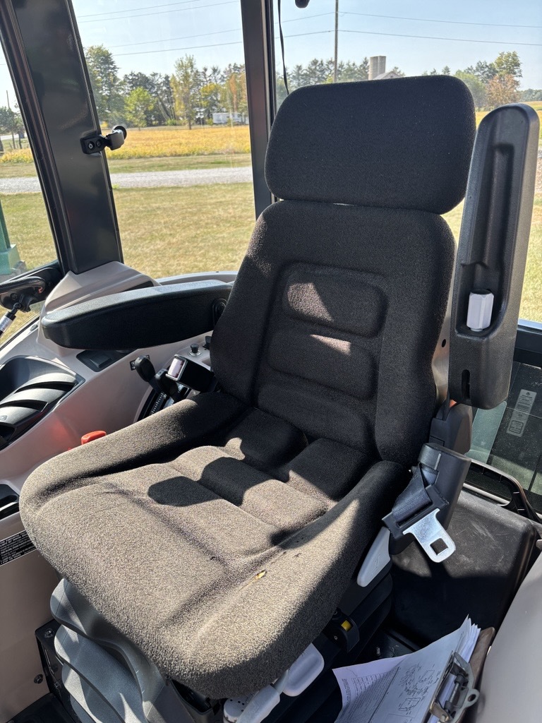 2015 Kubota M6060 Image 10