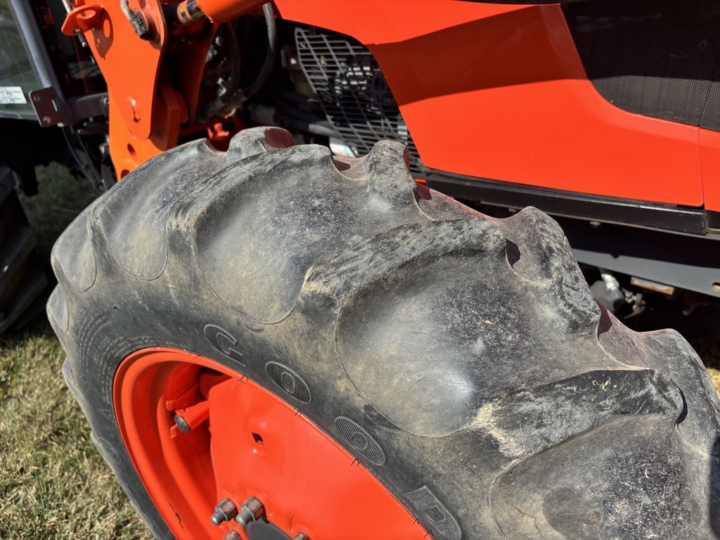 2015 Kubota M6060 Image 12