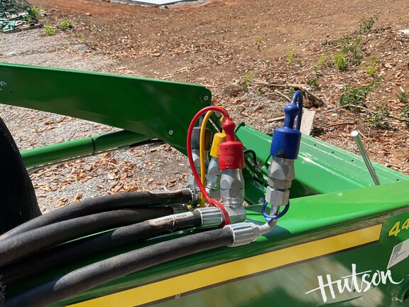 Photo of 2024 John Deere 440R