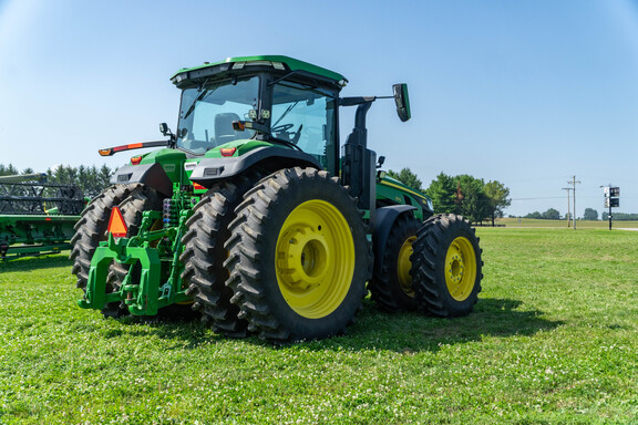 Used 2025 John Deere 8R 370 Row Crop Tractors at Koenig Equipment in Urbana, OH - Photo5
