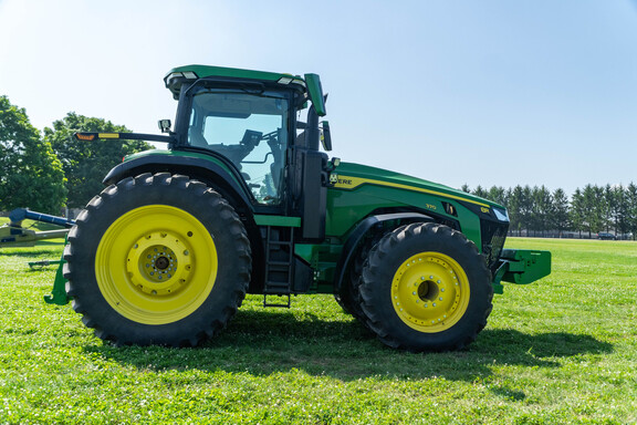 Used 2025 John Deere 8R 370 Row Crop Tractors at Koenig Equipment in Urbana, OH - Photo6