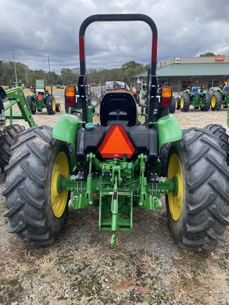 2023 John Deere 5075E Photo 3