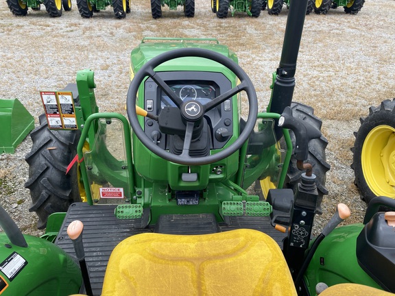 2023 John Deere 5075E Photo 4