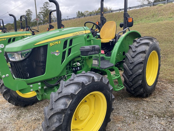 2023 John Deere 5075E Photo 6