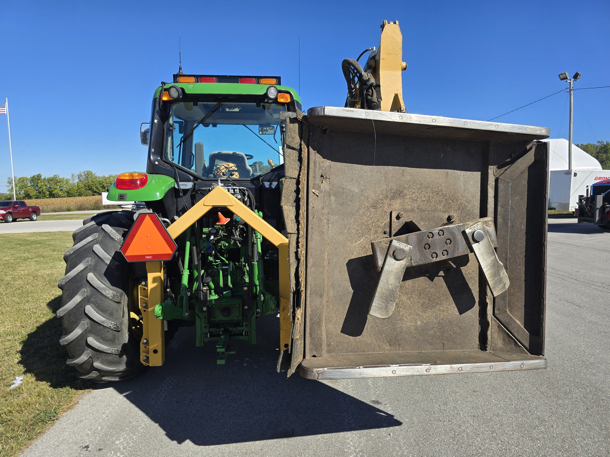 2018 John Deere 6110M Image 4