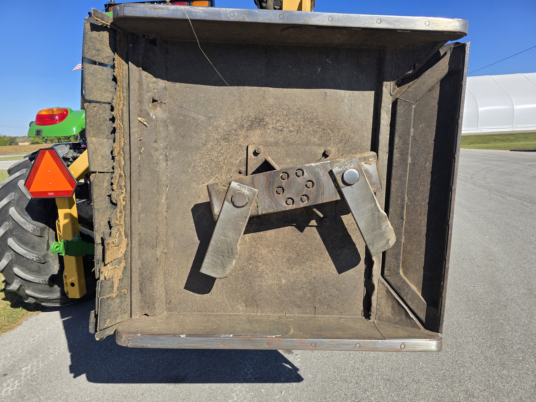 2018 John Deere 6110M Image 14