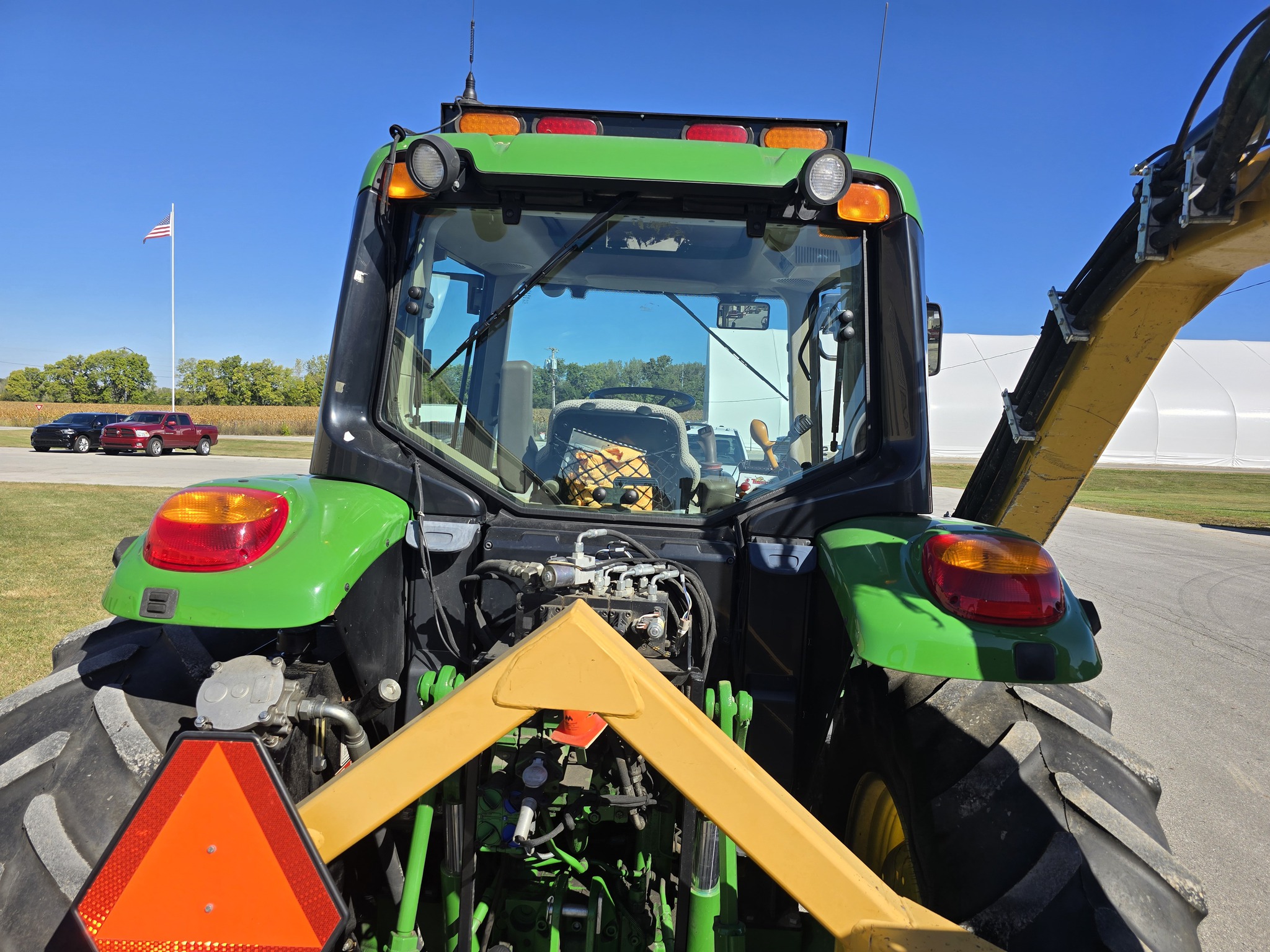 2018 John Deere 6110M Image 15