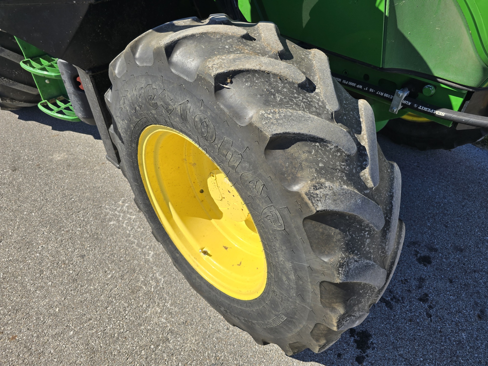 2018 John Deere 6110M Image 22
