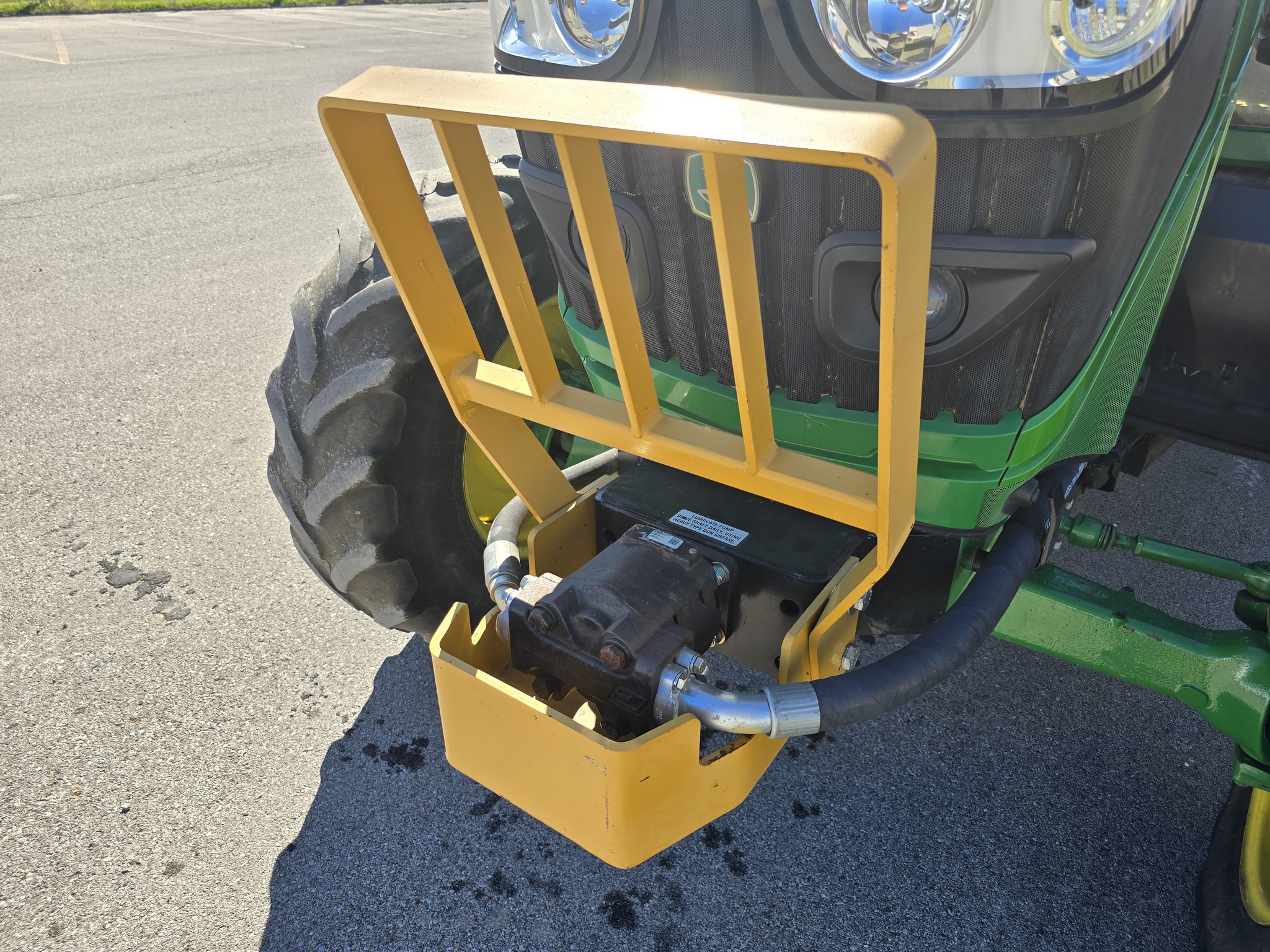 2018 John Deere 6110M Image 25