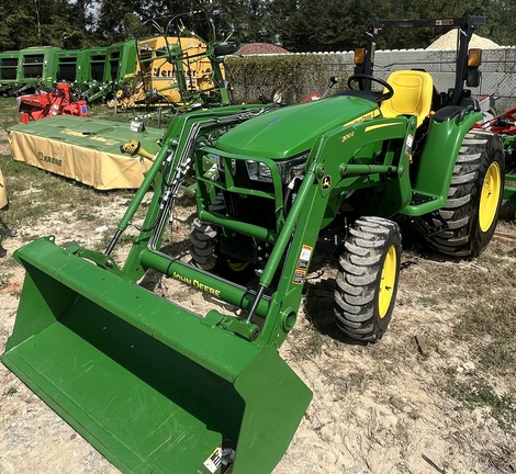 2023 John Deere 3038E Photo 2