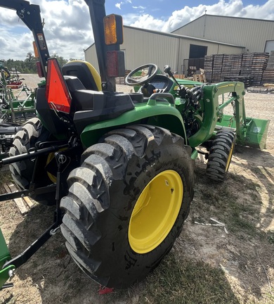 2023 John Deere 3038E Photo 5
