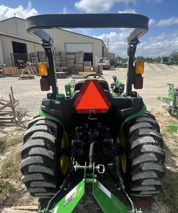 2023 John Deere 3038E Photo 6