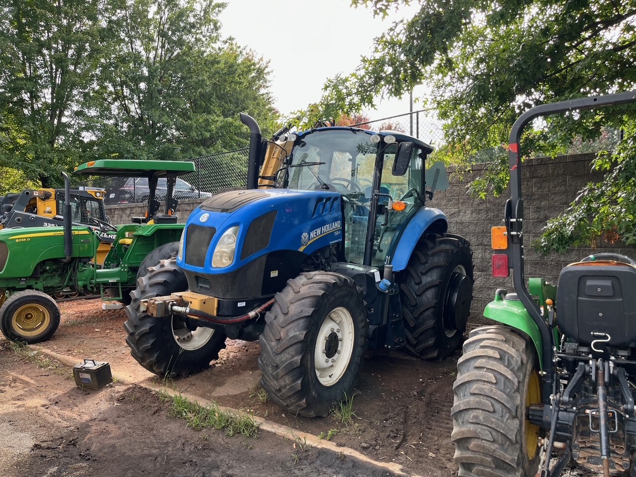 New Holland TS6 110 Image 1