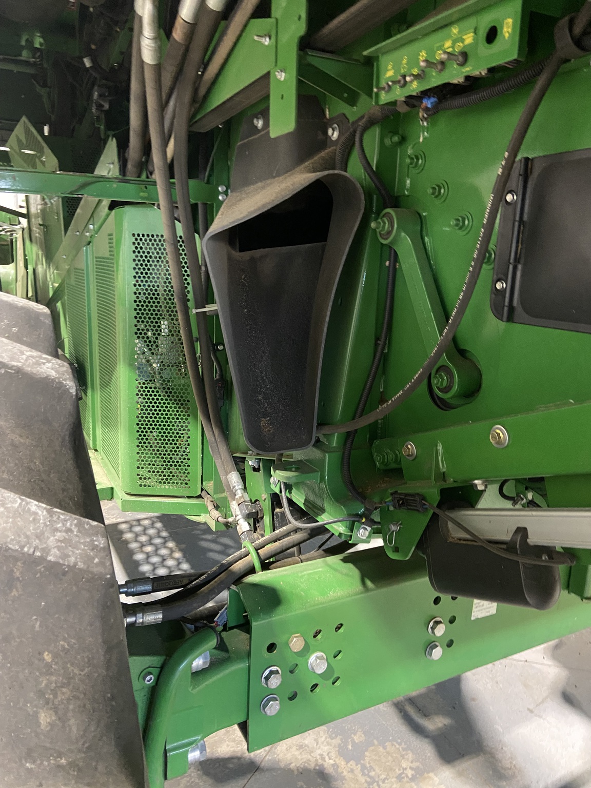  2022 John Deere S770 at Heritage Tractor in Lacon, IL