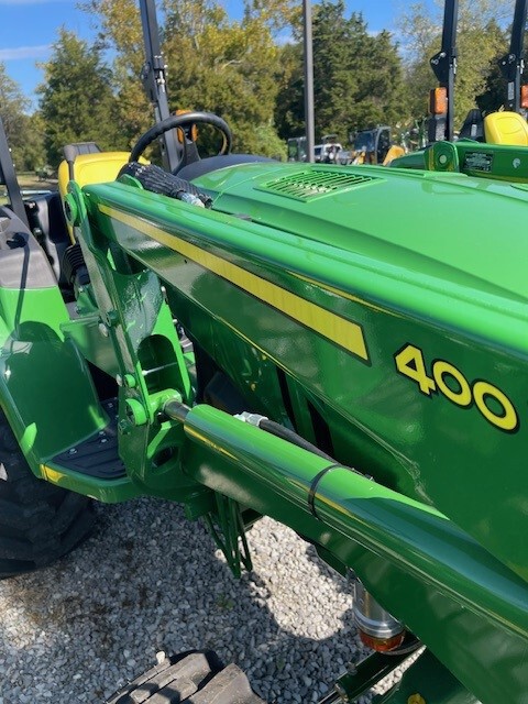 2024 John Deere 4044M Image 3