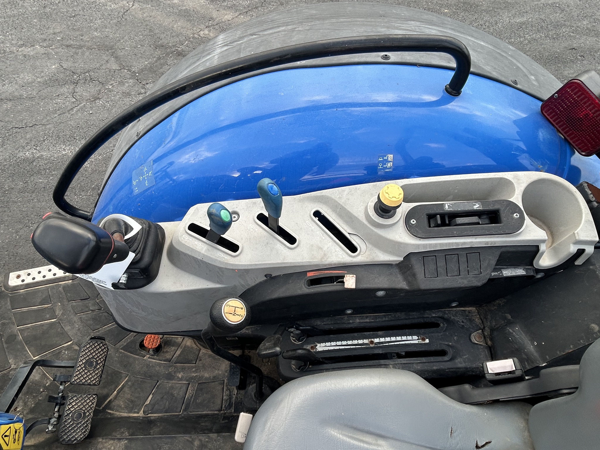  2022 New Holland Workmaster 120 at Heritage Tractor in Anderson, MO