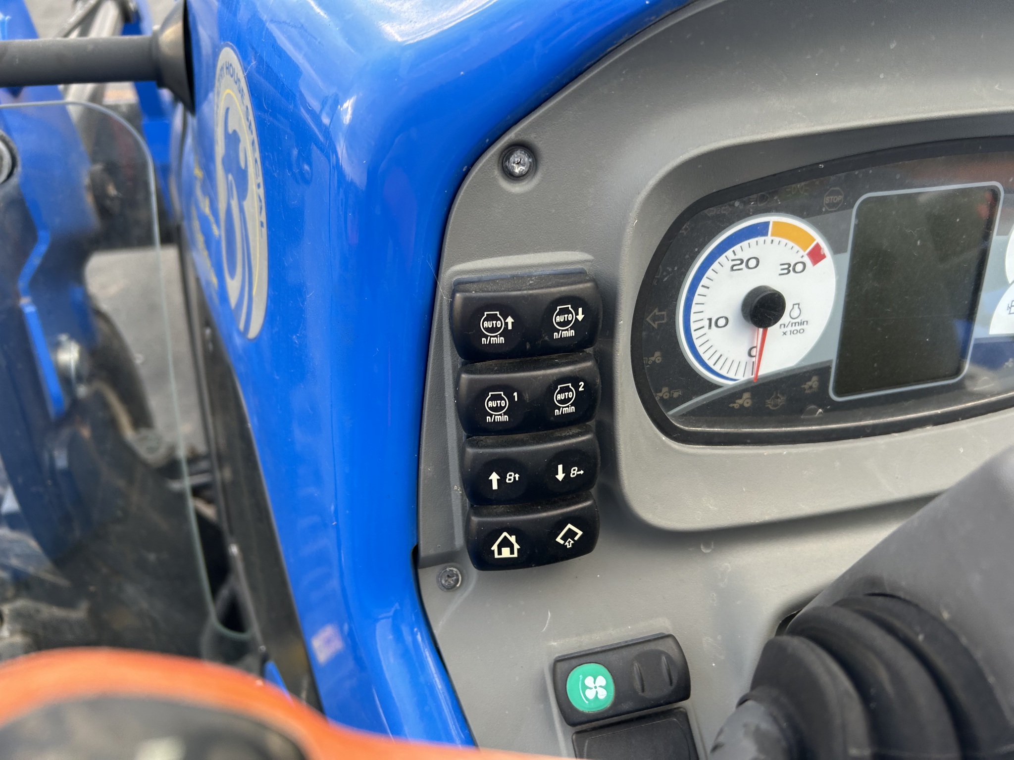  2022 New Holland Workmaster 120 at Heritage Tractor in Anderson, MO