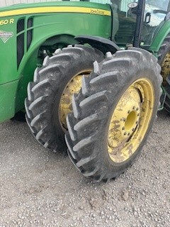 2012 John Deere 8360R Image 8