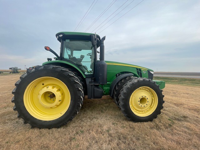 2012 John Deere 8360R Image 2