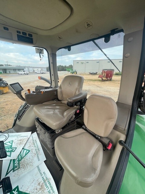 2012 John Deere 8360R Image 12