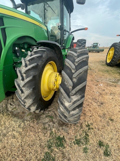 2012 John Deere 8360R Image 7
