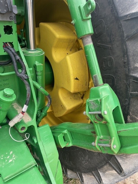 2012 John Deere 8360R Image 11